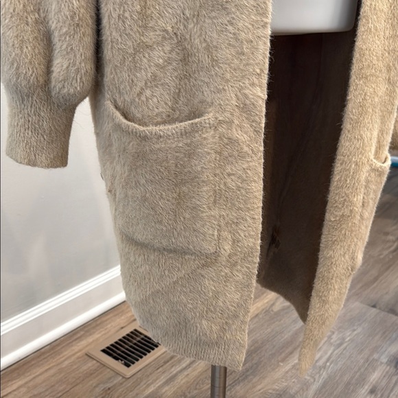 Sioni Medium Fuzzy Long Cozy Cream Sweater Thick Open Front - Picture 5 of 10